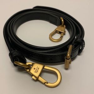 SOLD Gucci black leather Crossbody strap￼